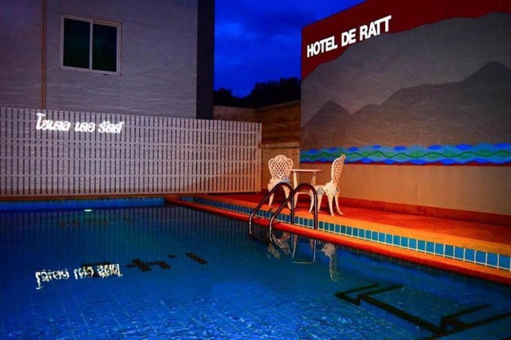 Hotel De Ratt Phuket Patong Екстериор снимка