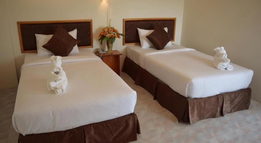 Hotel De Ratt Phuket Patong Екстериор снимка