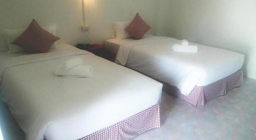 Hotel De Ratt Phuket Patong Екстериор снимка