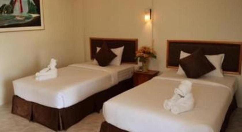 Hotel De Ratt Phuket Patong Екстериор снимка