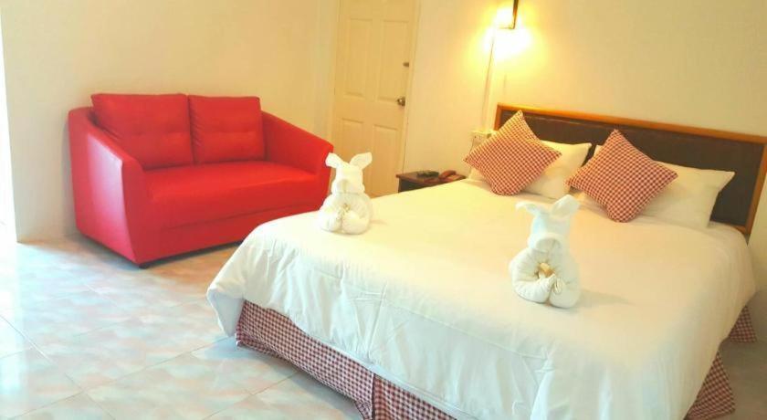 Hotel De Ratt Phuket Patong Екстериор снимка