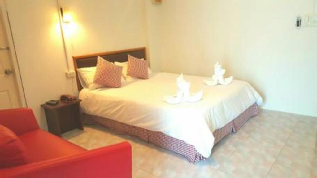 Hotel De Ratt Phuket Patong Екстериор снимка